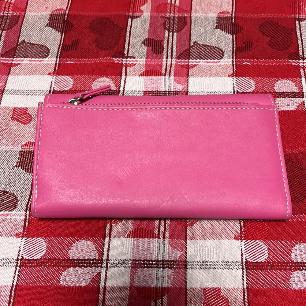 Pink Wallet - Picture 2 of 6